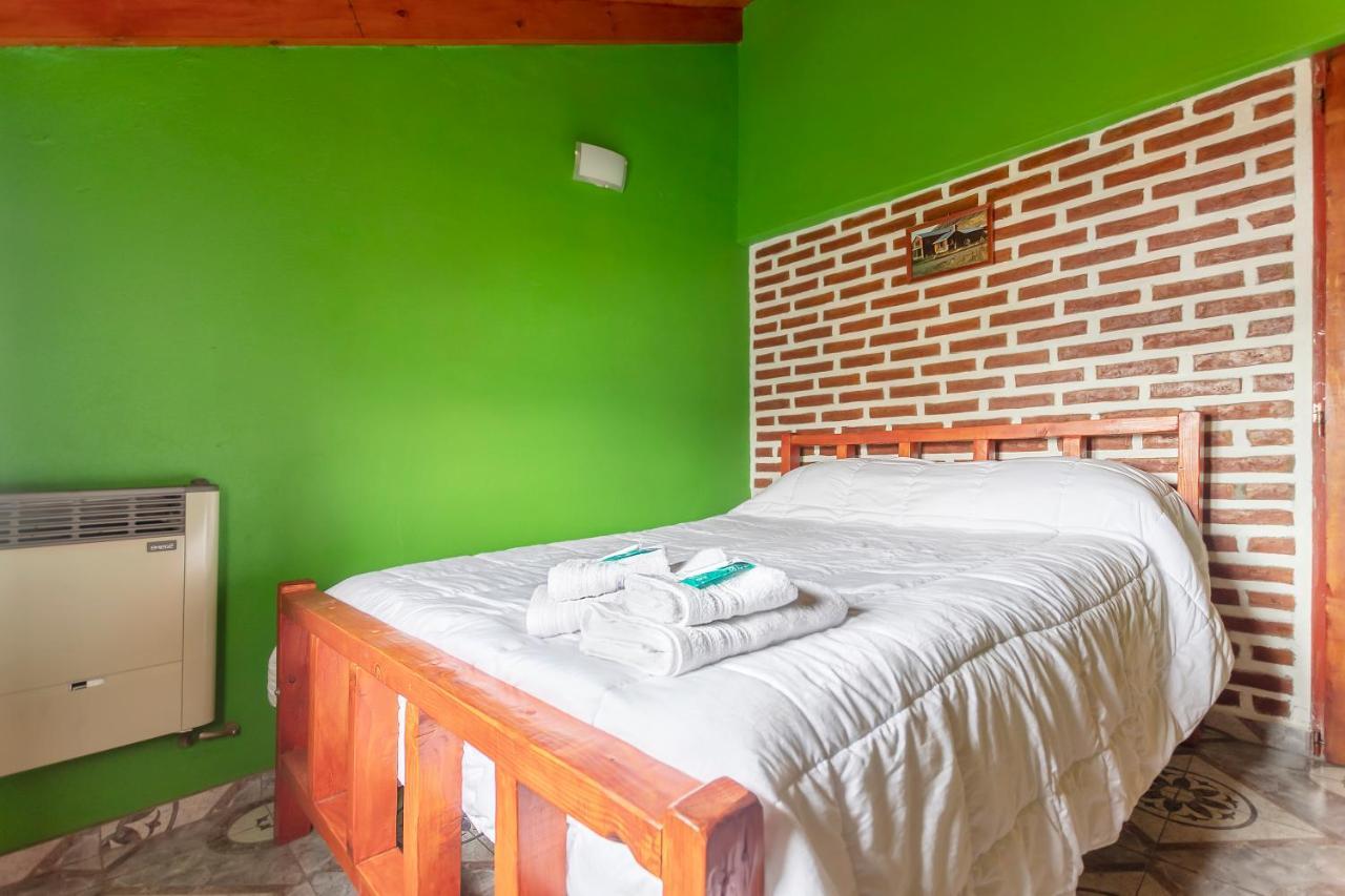 Hostel Luna Country El Chalten Exterior photo