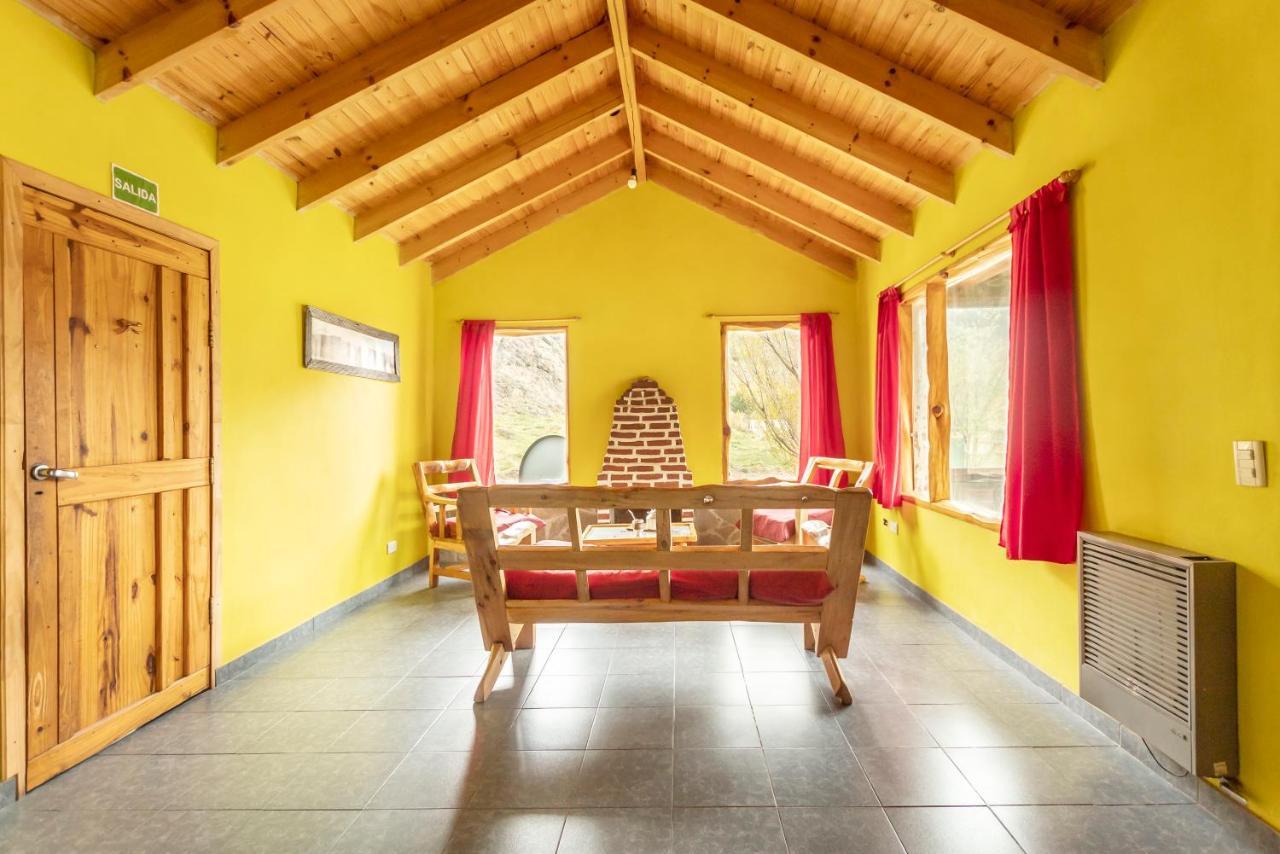 Hostel Luna Country El Chalten Exterior photo