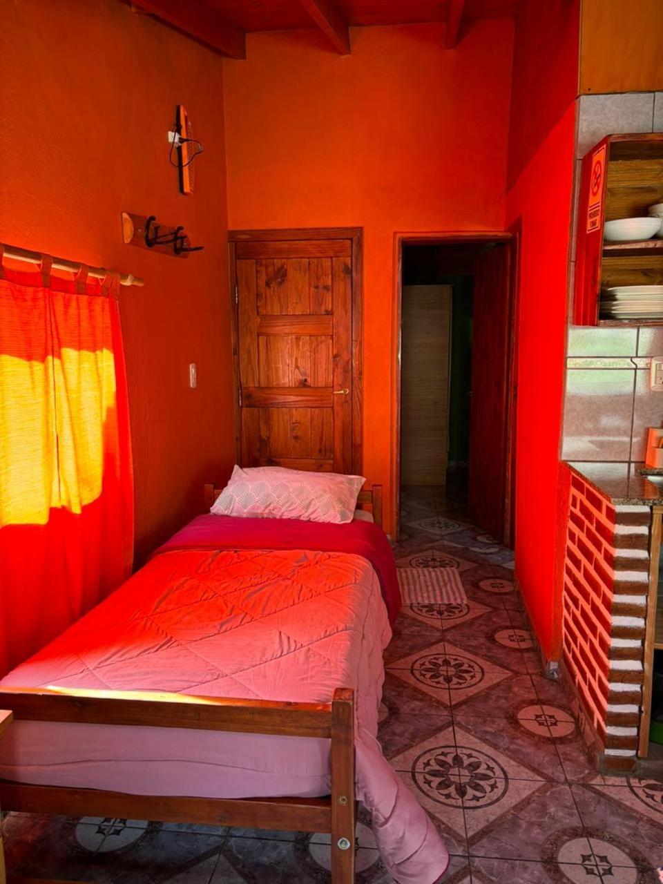 Hostel Luna Country El Chalten Exterior photo